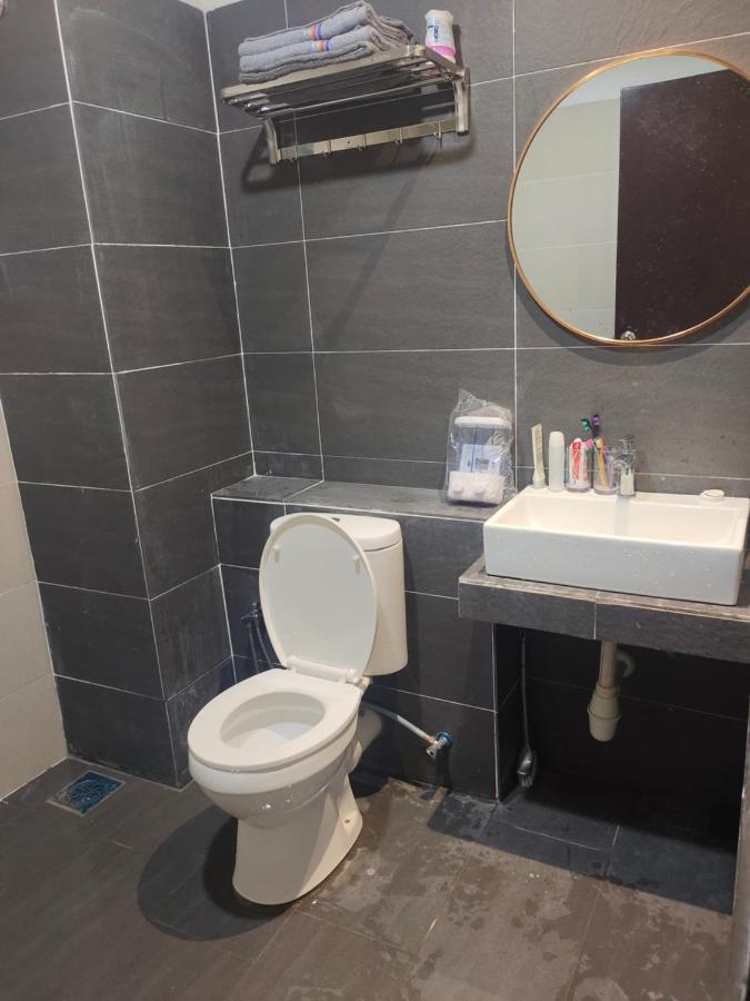 Alish Studio Apartment With Pool, Netflix, Wifi Gua Musang Eksteriør billede